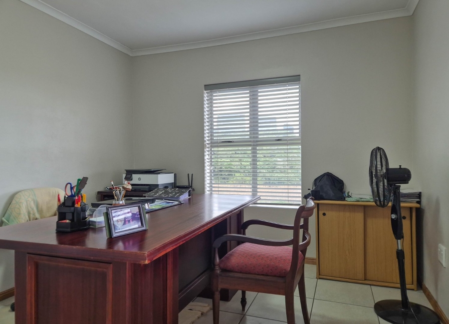 4 Bedroom Property for Sale in Stilbaai Wes Western Cape